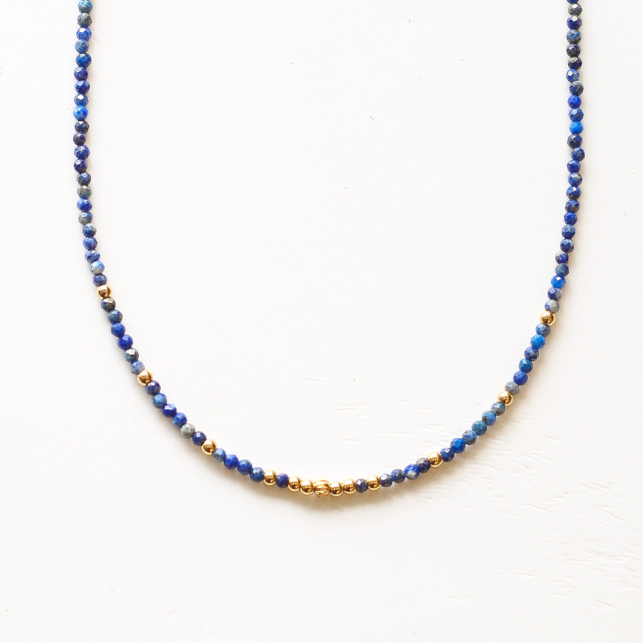 Collier Lapis Lazuli perlé fin, création Mahny bijoux pierres semi-précieuses.