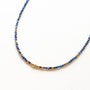 Collier Lapis Lazuli perlé fin, détail des pierres, pierre véritable, signé Mahny.