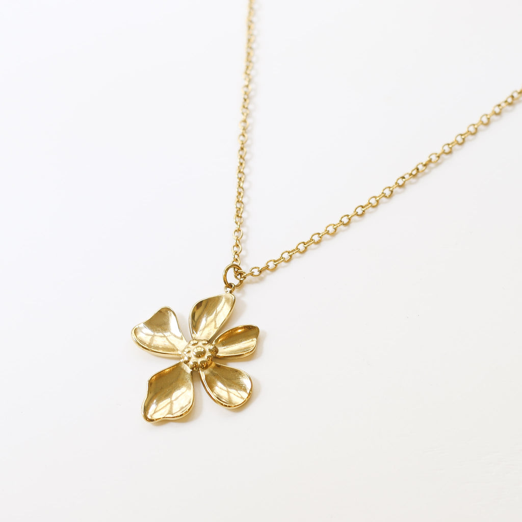 collier long fleur sautoir doré créatrice