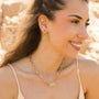 Collier en préhnite verte sur chaîne acier inoxydable.