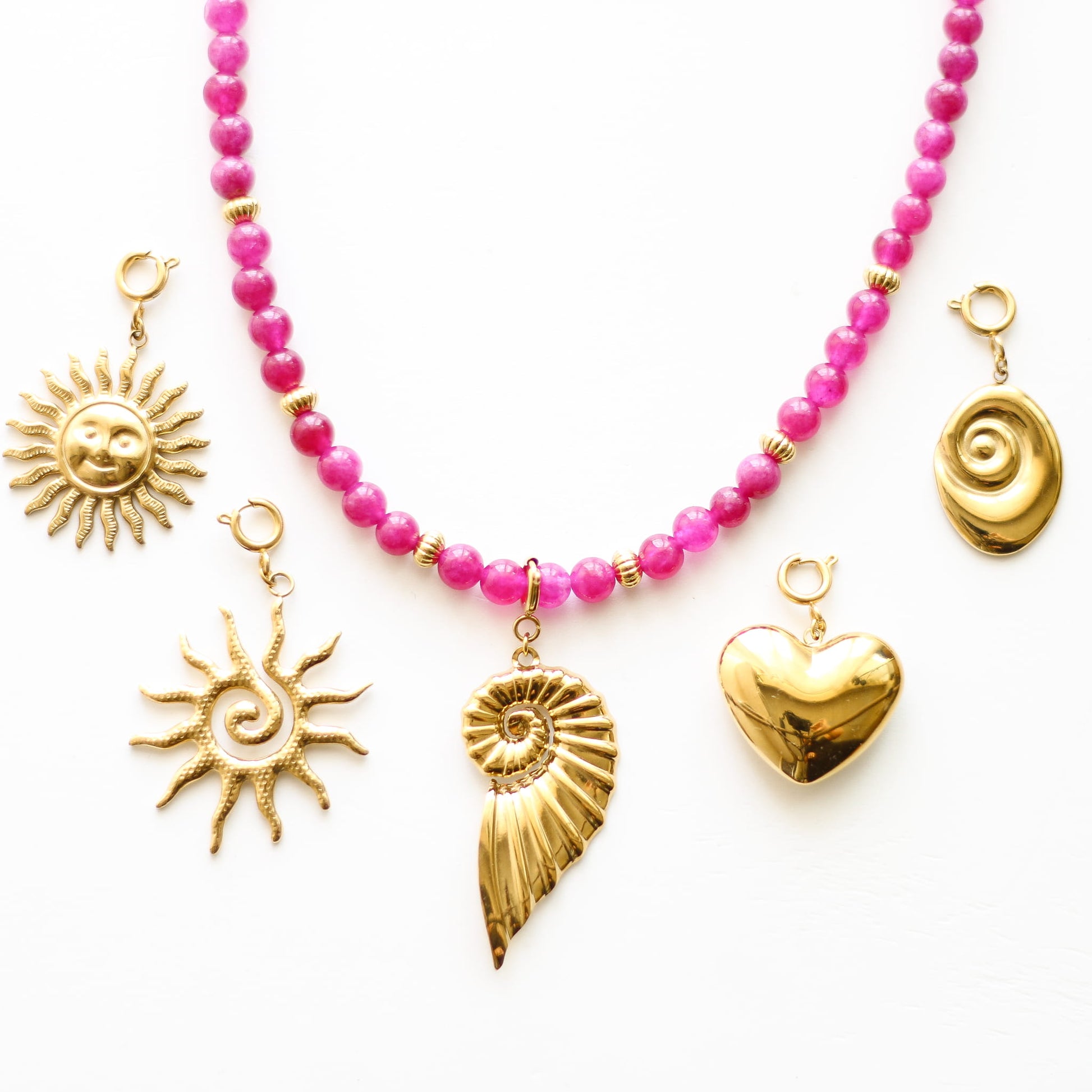 Collier en rubis, pierre naturelle fine.