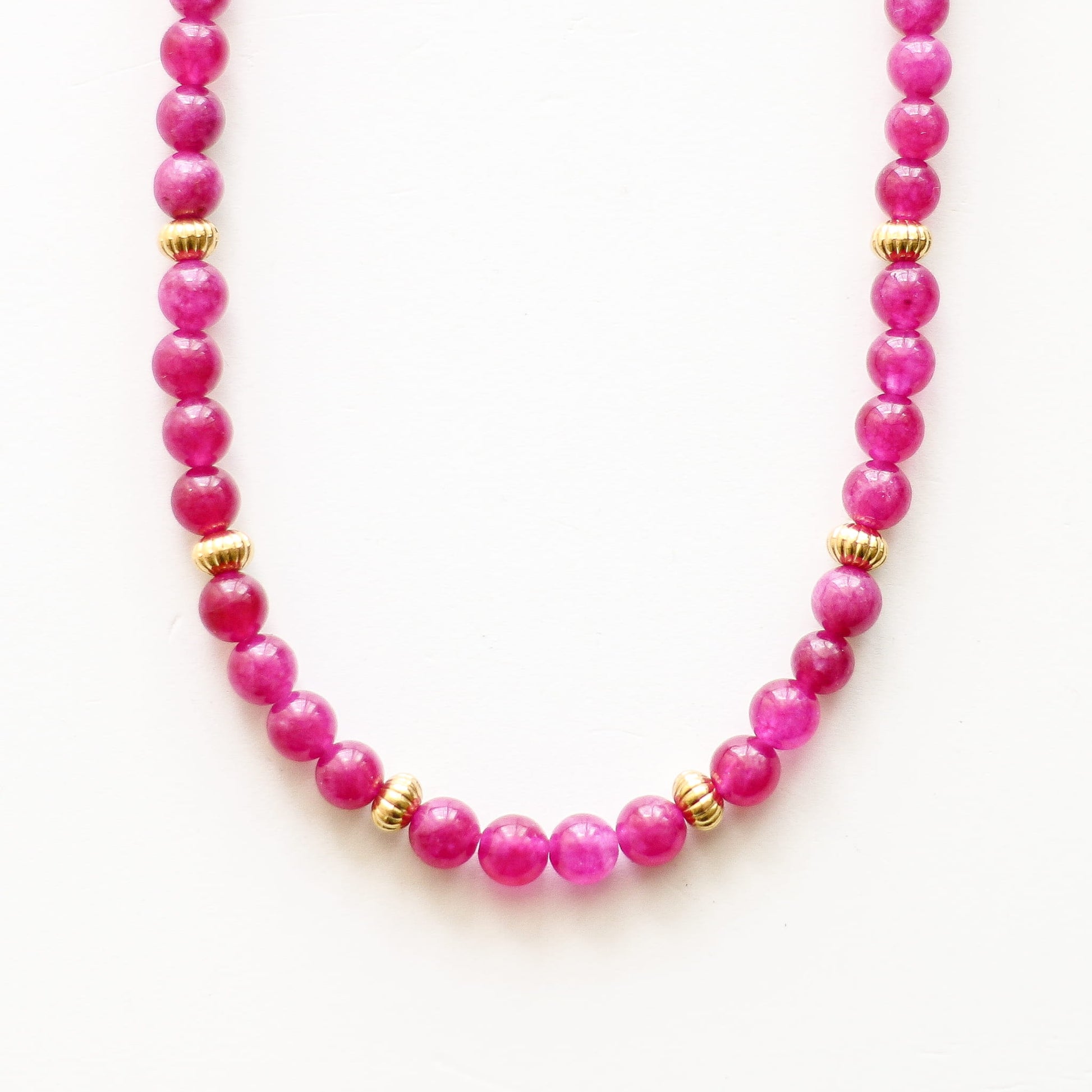 Collier en rubis, bijou femme.