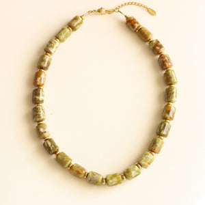 collier en édition limitée en perles d'Unakite pour un look trendy