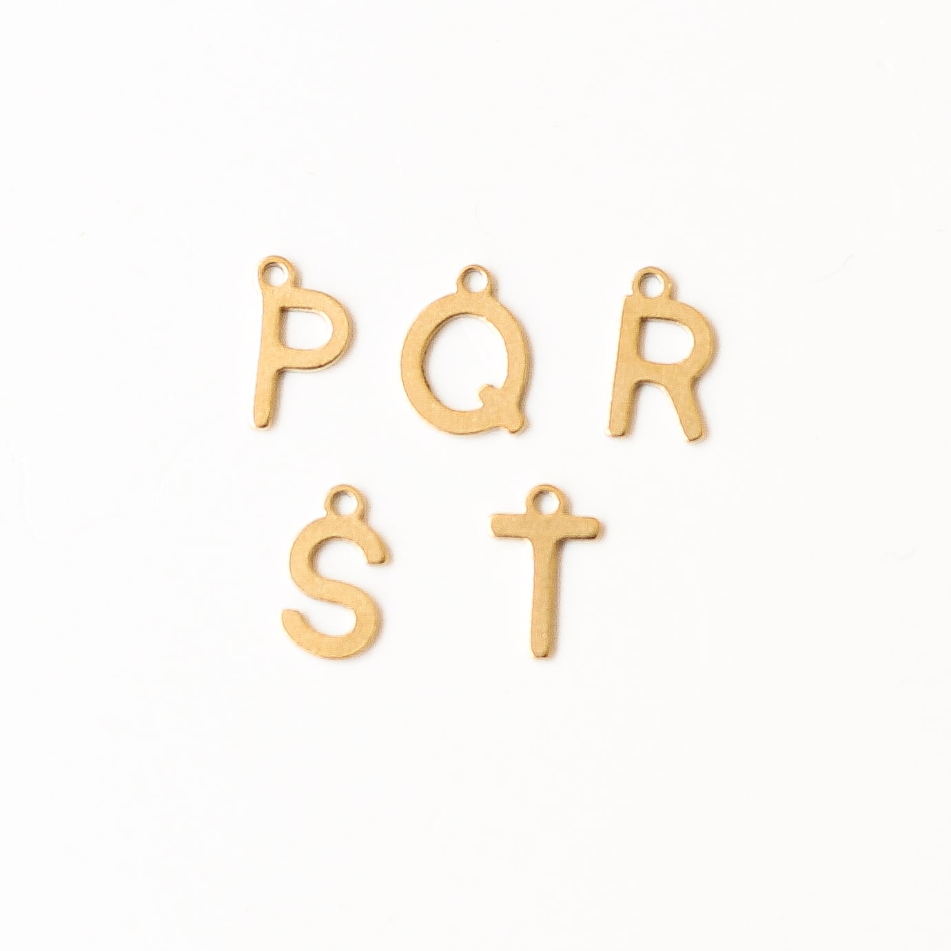 breloque lettre bâton acier inoxydable