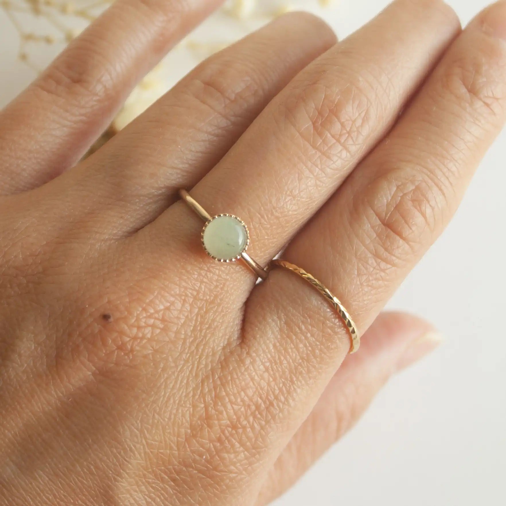 Bague créatrice Aventurine plaqué or porté