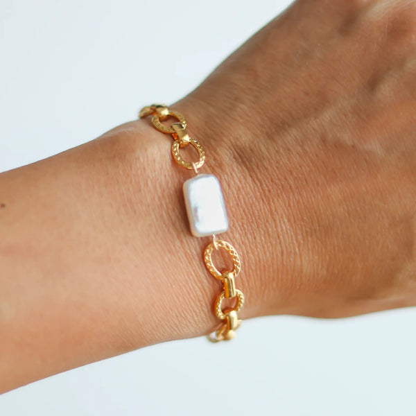 bracelet créateur Apsara Perle porté