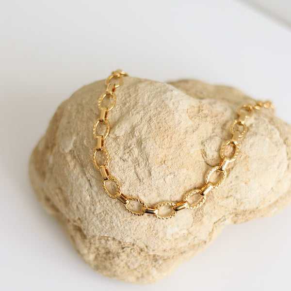 collier chaîne apsara doré créatrice